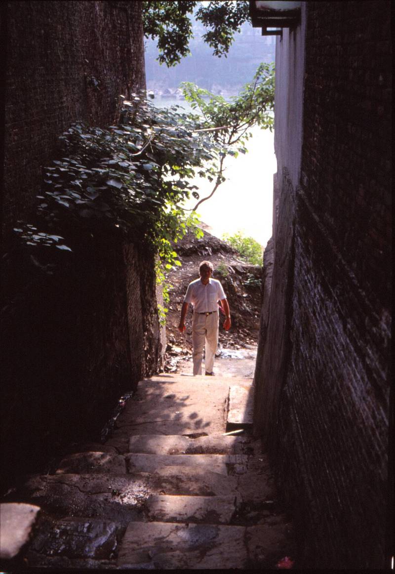 Staircase leading down to the Changjiang